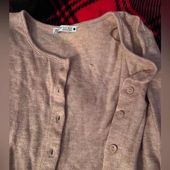 Cropped Button-Up Cardigan - Picture 3 of 5